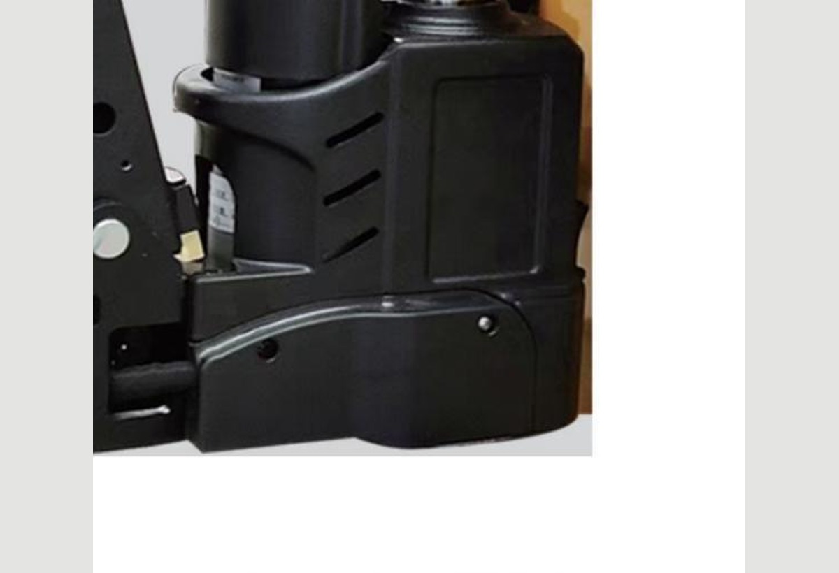 AEGIS AT30 hydraulic and protected component closeup